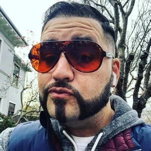 Meet your Posher, Angelo